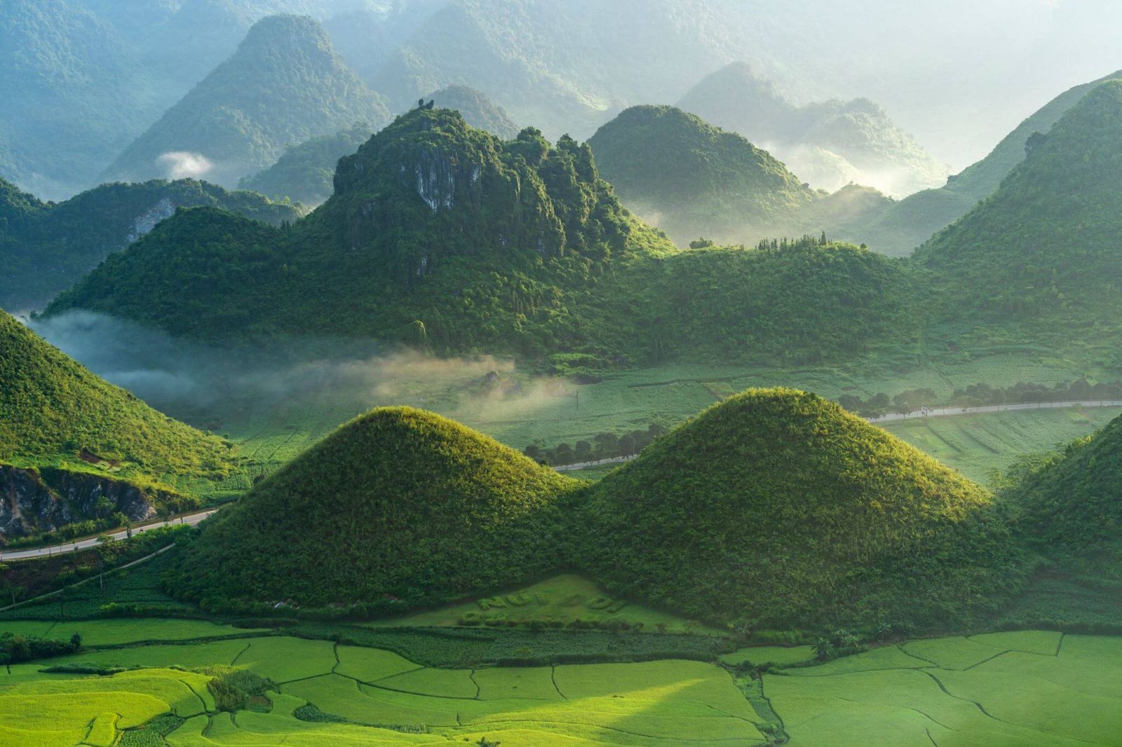 quan-ba-twin-mountains