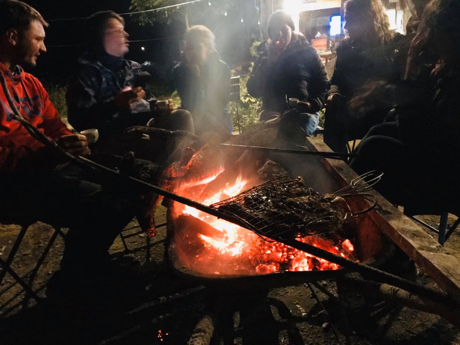 things-to-do-at-night-in-ha-giang-campfires